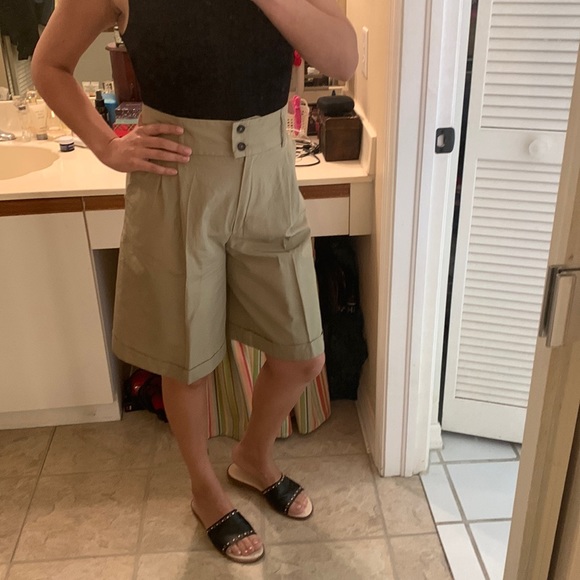 Escada High Waist Vintage Silk Bermuda Shorts Tan size 38 EU - Picture 3 of 17